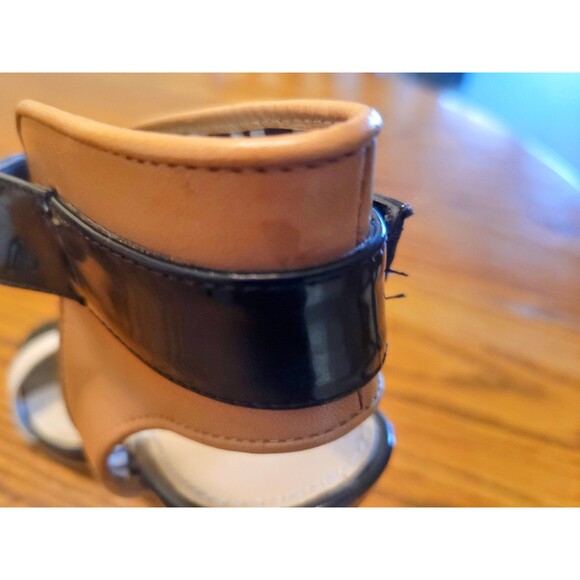 GUESS Women Size 7M Black Patent Leather Stiletto Heels 4.5 Cream and Tan - Picture 13 of 14